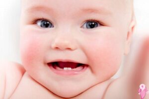 Lee más sobre el artículo ¿Cuáles son los síntomas de la dentición en los bebés?  ¿Qué tan fácil es la dentición?